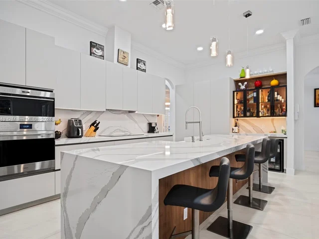 4830 Tropicana Ave, Cooper City FL 33330