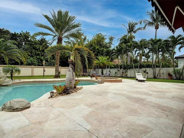 4830 Tropicana Ave, Cooper City FL 33330