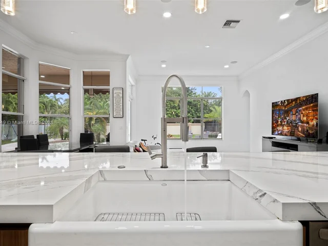 4830 Tropicana Ave, Cooper City FL 33330