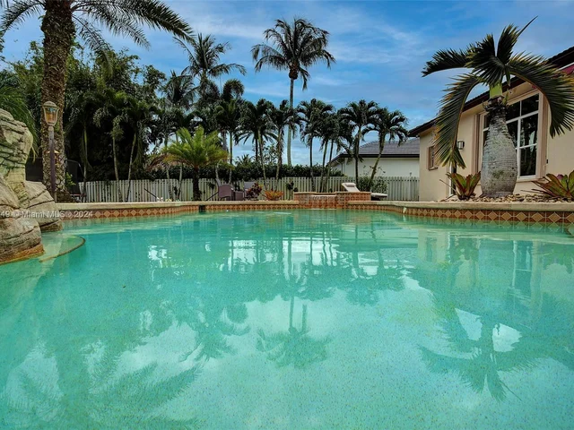 4830 Tropicana Ave, Cooper City FL 33330