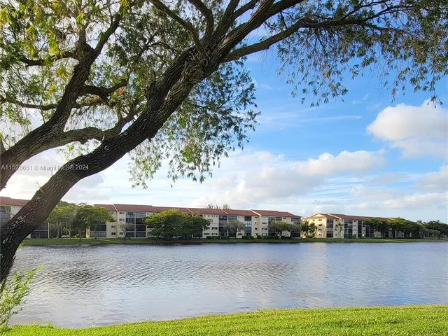 13705 SW 12th St # 304B, Pembroke Pines FL 33027