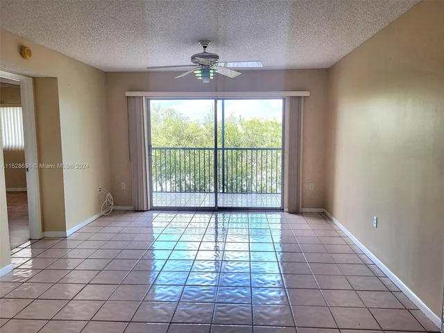 13705 SW 12th St # 304B, Pembroke Pines FL 33027