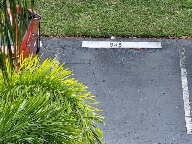 13705 SW 12th St # 304B, Pembroke Pines FL 33027