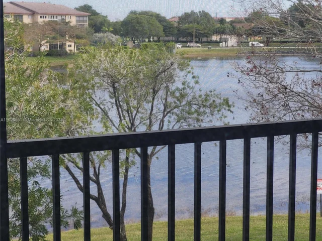 13705 SW 12th St # 304B, Pembroke Pines FL 33027