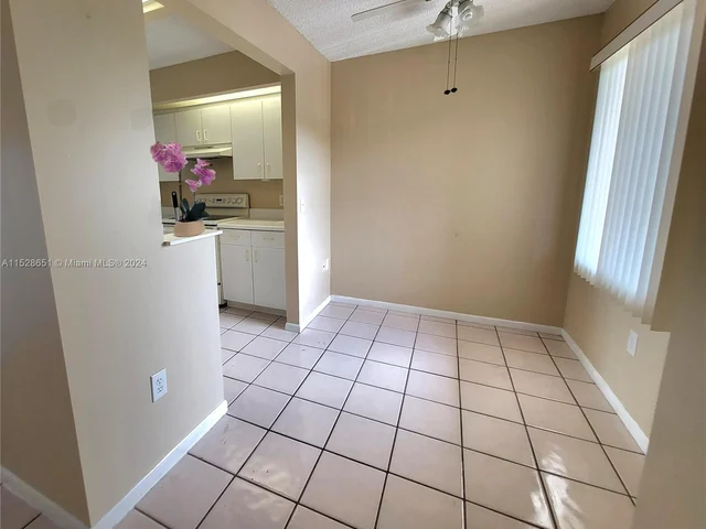 13705 SW 12th St # 304B, Pembroke Pines FL 33027