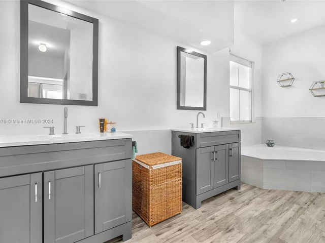 19010 23rd Ct, Pembroke Pines FL 33029