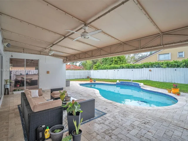 19010 23rd Ct, Pembroke Pines FL 33029