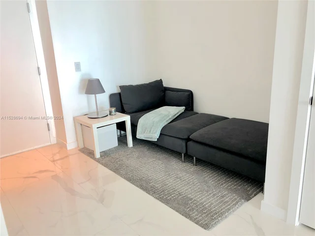 480 NE 31 # 2806, Miami FL 33137