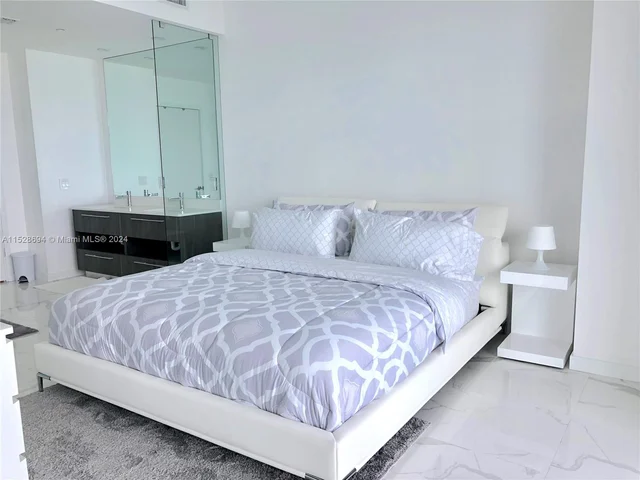 480 NE 31 # 2806, Miami FL 33137