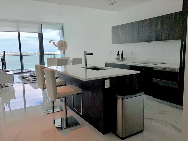 480 NE 31 # 2806, Miami FL 33137