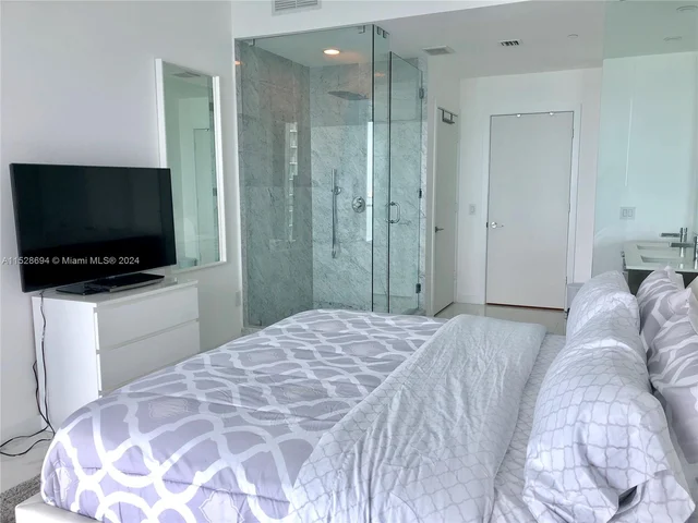 480 NE 31 # 2806, Miami FL 33137