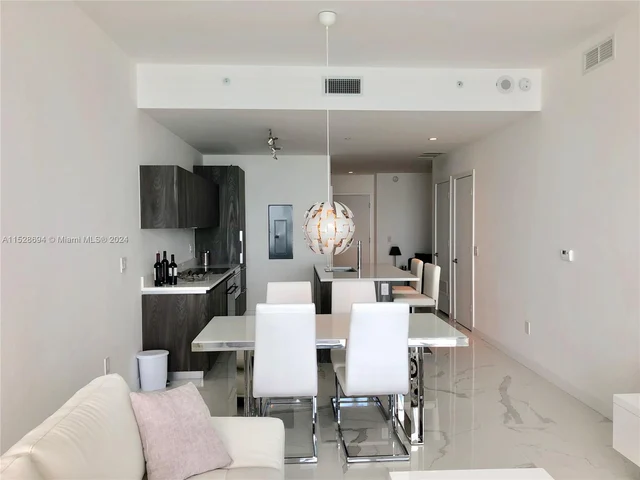 480 NE 31 # 2806, Miami FL 33137