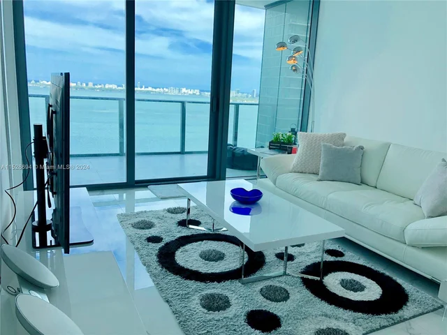 480 NE 31 # 2806, Miami FL 33137