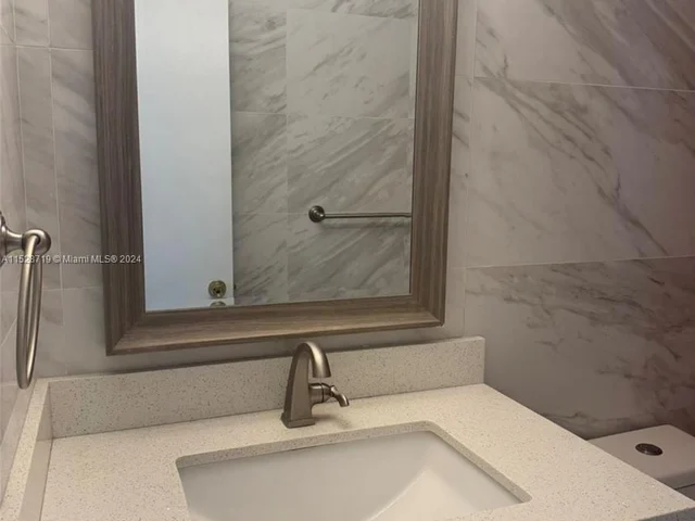 400 Kings Point Dr # 1416, Sunny Isles Beach FL 33160