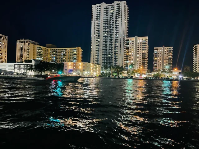 800 Parkview Dr # 511, Hallandale Beach FL 33009