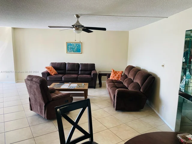 800 Parkview Dr # 511, Hallandale Beach FL 33009