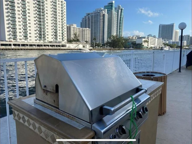 800 Parkview Dr # 511, Hallandale Beach FL 33009