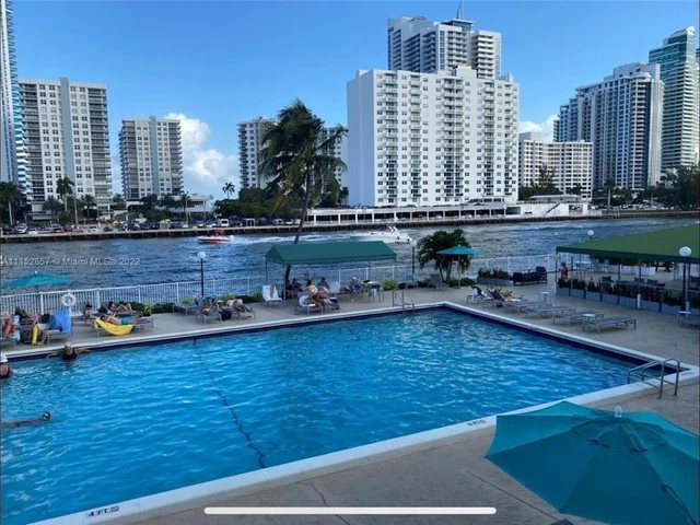 800 Parkview Dr # 511, Hallandale Beach FL 33009