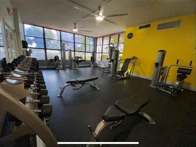 800 Parkview Dr # 511, Hallandale Beach FL 33009