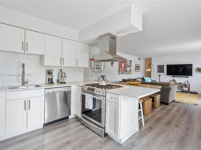 3265 Virginia St # 16, Miami FL 33133