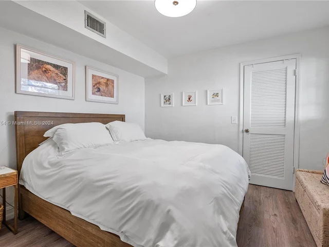 3265 Virginia St # 16, Miami FL 33133