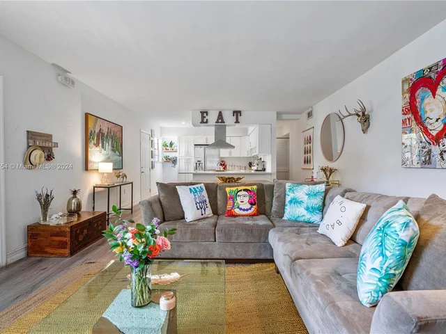 3265 Virginia St # 16, Miami FL 33133