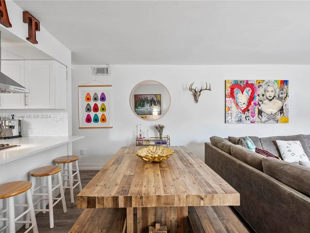 3265 Virginia St # 16, Miami FL 33133