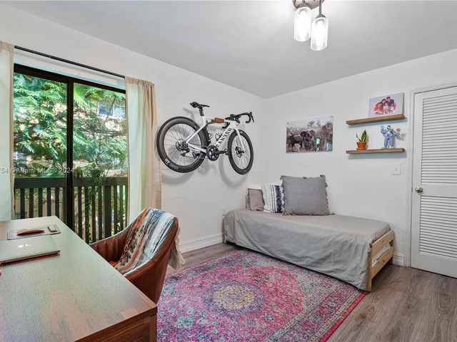 3265 Virginia St # 16, Miami FL 33133