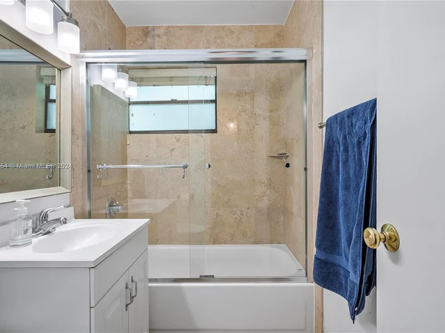 3265 Virginia St # 16, Miami FL 33133