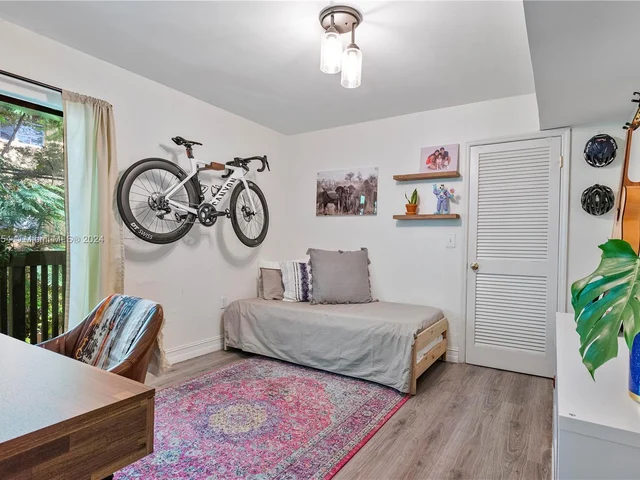 3265 Virginia St # 16, Miami FL 33133