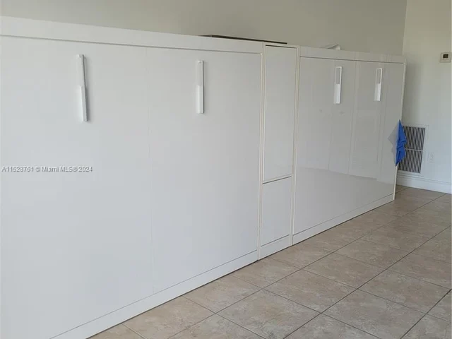 18031 Biscayne Blvd # 201, Aventura FL 33160