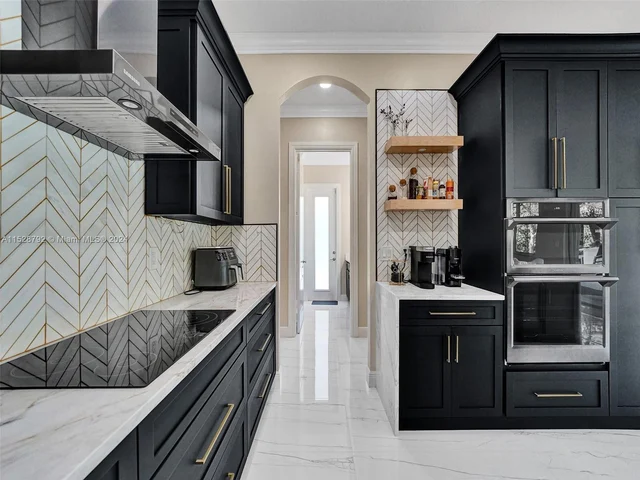 6435 SW 55th Pl, Davie FL 33314