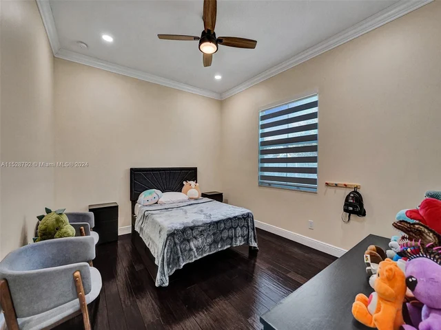 6435 SW 55th Pl, Davie FL 33314