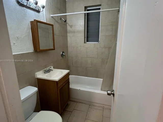 7920 Harding Ave # 4, Miami Beach FL 33141