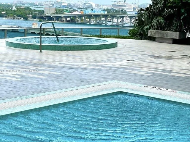 488 NE 18th St # 2900, Miami FL 33132