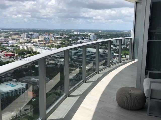488 NE 18th St # 2900, Miami FL 33132