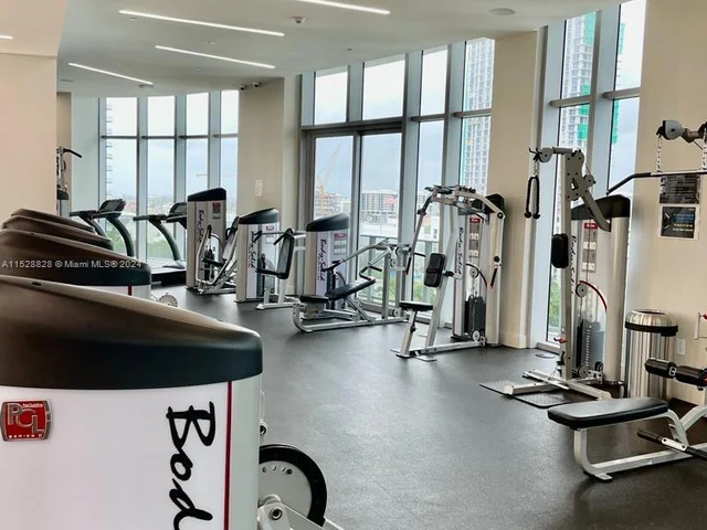 488 NE 18th St # 2900, Miami FL 33132