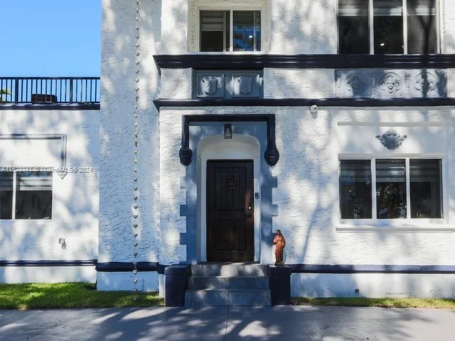 1605 NW 8th Ter # 0, Miami FL 33125