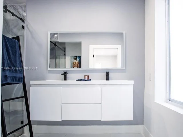 1605 NW 8th Ter # 0, Miami FL 33125