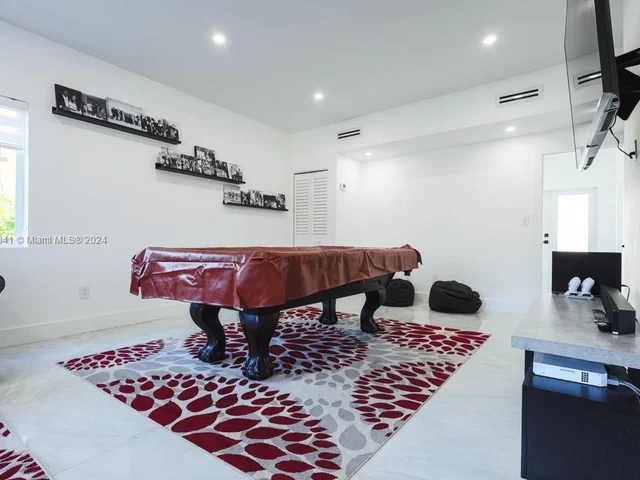 1605 NW 8th Ter # 0, Miami FL 33125