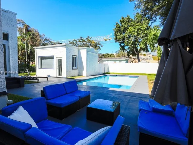 1605 NW 8th Ter # 0, Miami FL 33125