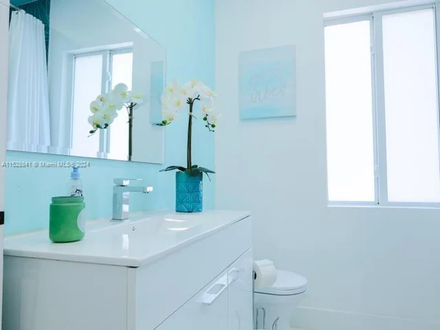 1605 NW 8th Ter # 0, Miami FL 33125