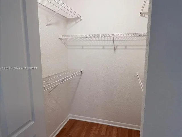 2861 N Oakland Forest Dr # 303, Oakland Park FL 33309