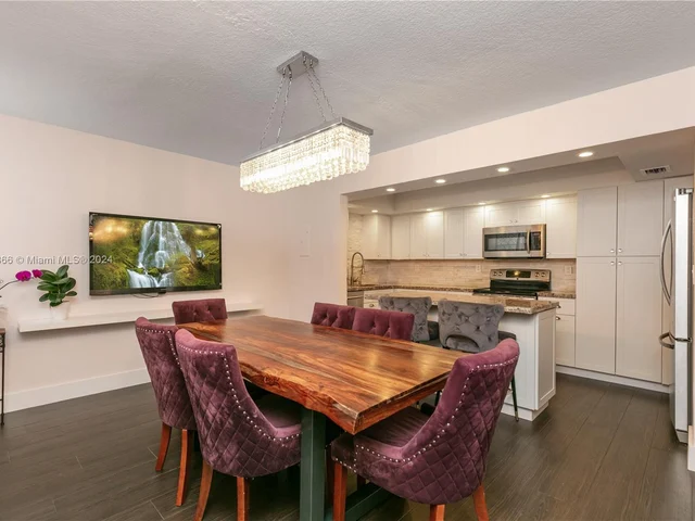 20291 NE 30th Ave # 10, Aventura FL 33180