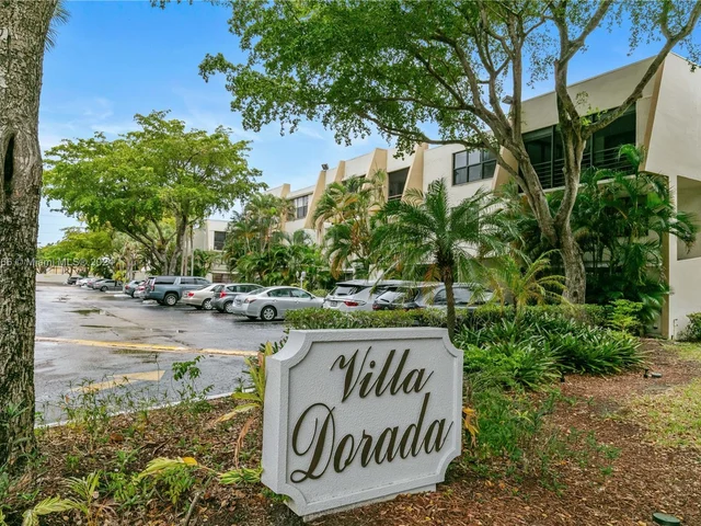 20291 NE 30th Ave # 10, Aventura FL 33180