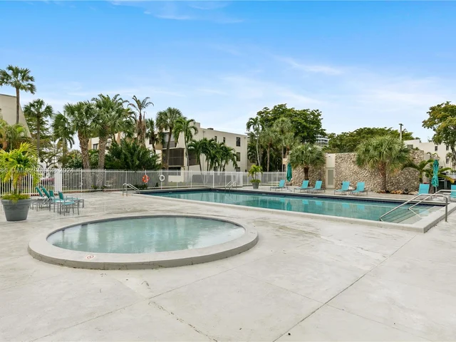 20291 NE 30th Ave # 10, Aventura FL 33180