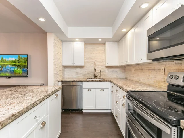 20291 NE 30th Ave # 10, Aventura FL 33180