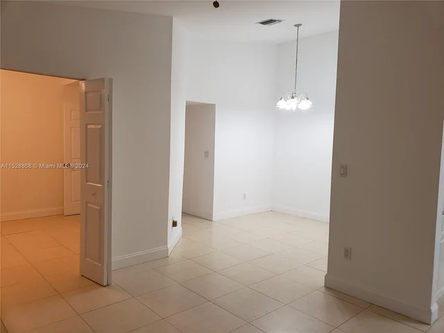 468 NE 206th Ln # 211, Miami FL 33179