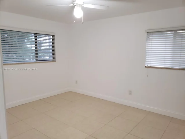 468 NE 206th Ln # 211, Miami FL 33179