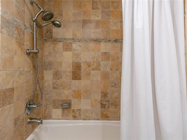 20291 NE 30th Ave # 10, Aventura FL 33180